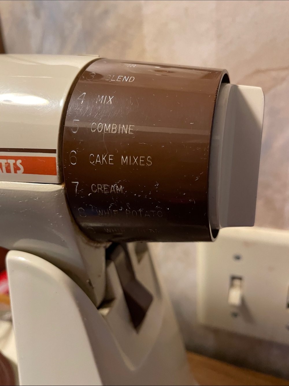 Vintage Sunbeam Mixmaster Stand Mixer in Cream and Brown - Picture 9 of 11